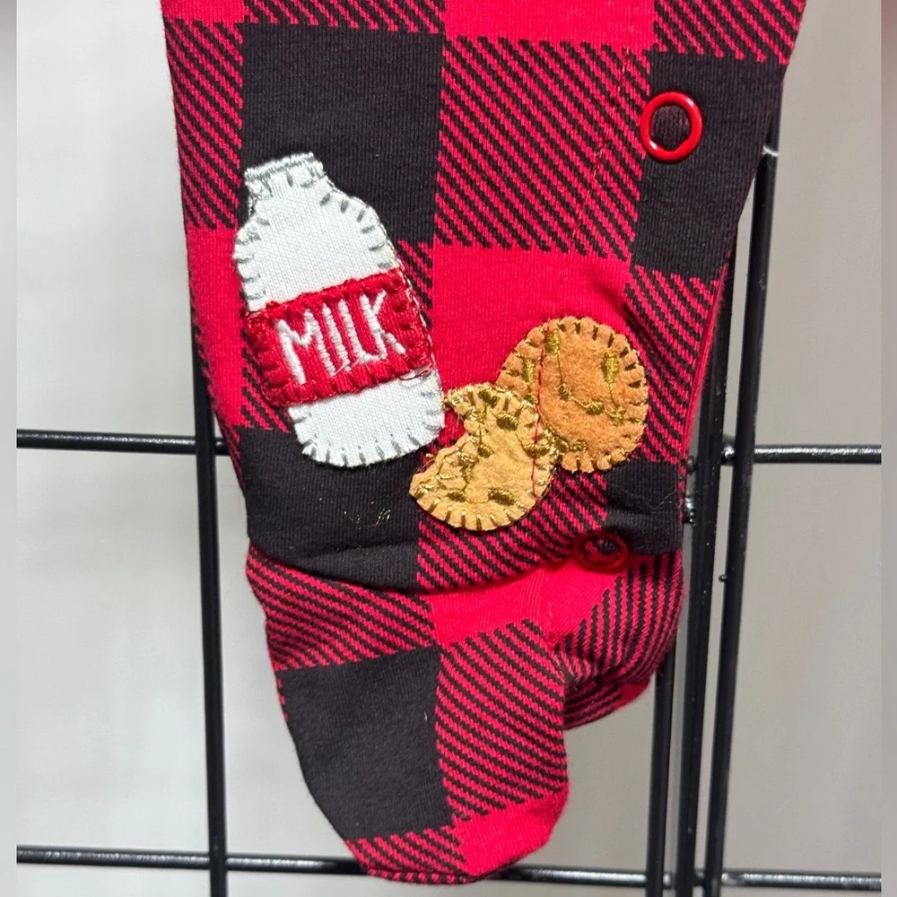 Mud Pie Santa Christmas Boy Girl Cookies One Pc Red Black Plaid Sleeper 0-3m NWT